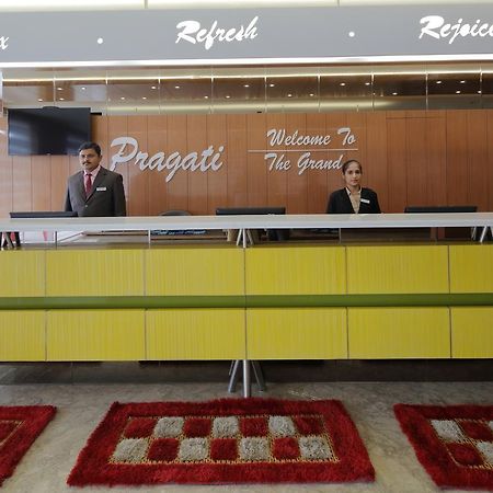 Hotel Pragati The Grand Ahmadábád Exteriér fotografie
