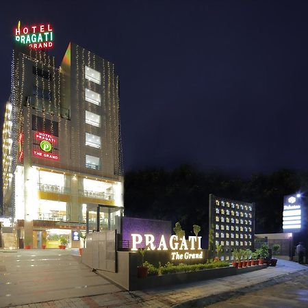 Hotel Pragati The Grand Ahmadábád Exteriér fotografie